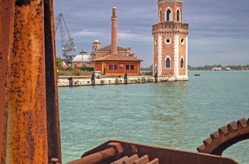 Rusten spil i det gamle værftsområde i Arsenale, Venedig
