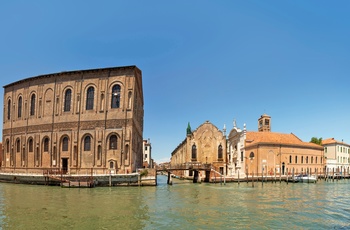Gamle bygninger i bydelen Cannaregio i Venedig