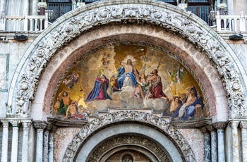 Smukke detaljer på Markuskirken i Venedig