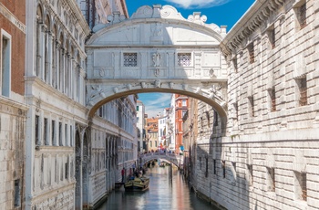 Ponte dei Sospiri - sukkenes bro i Venedig