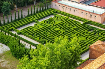 Smuk klosterhave på øen San Giorgio Maggiore, Venedig