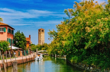 Djævlebroen over en af de små kanaler på Torcello, Venedig