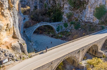 Kokkori-broen i Vikos–Aoös National Park - Grækenland