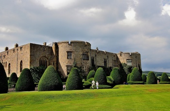 Wales - Chirk Castle gemt bag klippede buske
