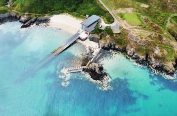 Wales - Porthdinllaen Lifeboat Station set fra en drone