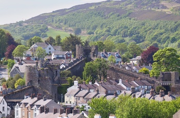 Wales - bymuren i Conwy der har beskyttet byen i århundreder