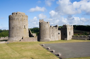 Wales - den indre slotsgård på Pembroke Castle