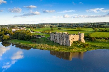 Wales - luftfoto af Carew Castle
