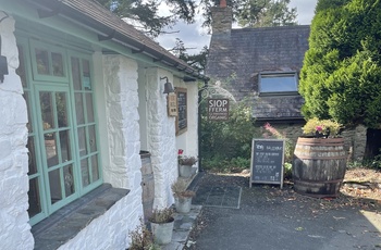 Wales - osteriet Teifis hyggelige butik
