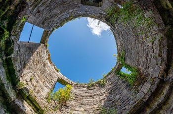 Wales - sjovt udsyn fra et af tårnene i Beaumaris Castle
