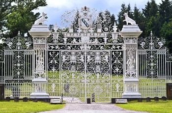 Wales - smuk gammel jernport af jern til Chirk Castle