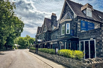 Wales, Betws-y-Coed - Gwydyr Hotel set fra hovedgaden
