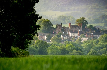 Wales, Hay on Wye - byen ligger smukt i landskabet (Foto - Cymru Wales Crown Copyright)