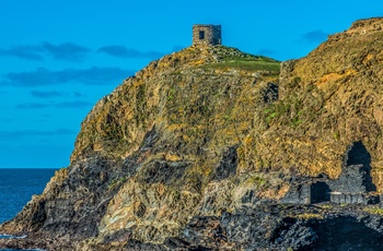 Wales, Pembrokeshire - ruinerne og resterne af skifferbruddet ved Abereiddy