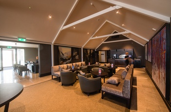 Wales, St Davids - receptionen på Twr-y-Felin hotel  (Foto - Cymru Wales Crown Copyright