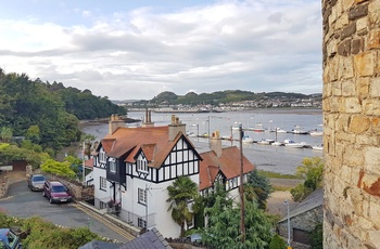 Udsigt fra Conwy Castle fæstningsmur - Wales