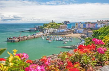 Udsigt til havnen i Tenby, Wales