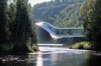 The Twist, Kistefos Museum. Photo_ Arvid Hoidahl