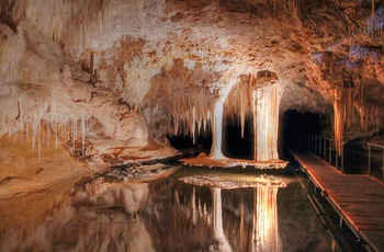 Kalkstenshulen eller grotten Mammoth Cave i Western Australia, Australien