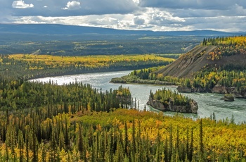 Udsigt til Five Fingers Rapids på Yukon floden - Canada