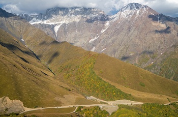 Zagari bjergpasset i Kaukasusbjergene - Georgien