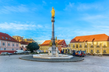 En smuk plads i bydelen Gradec i Zagreb, Kroatien