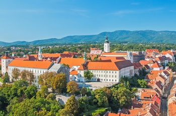 Udsigt ud over den gamle bydel Gradec i Zagreb, Kroatien