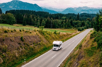 Autocamper i Europa. Kategori: Alkove - flotte bjergstrækninger