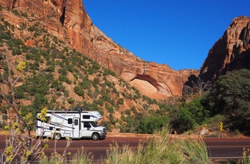 Autocamper i røde bjerge, USA vestkyst, Nicolaj og Stephanie