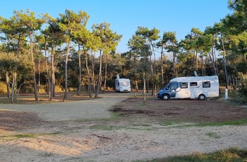 Stellplatz til autocamperferien i Europa - simpel og et godt alternativ til campingpladser - her i Frankrig