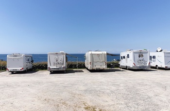 Stellplatz til autocamperferien i Europa - simpel og et godt alternativ til campingpladser - her i Bretagne, Frankrig