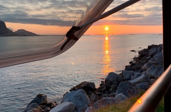 Lej en autocamper i Norge og oplev Lofoten. Solnedgangen er utrolig på klare dage.