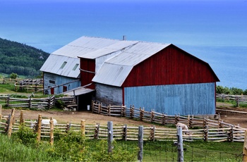 Bondegård ved St. Lawrence i Quebec