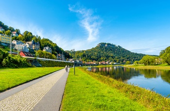 Cykelruten Elberadweg i Tyskland - © FDM Travel / Shutterstock