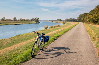 Cykelruten Elberadweg i Tyskland - © FDM Travel / Shutterstock