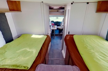 Delintegreret autocamper i Europa - enkeltsenge i bagenden
