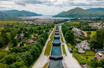 Fort William i Skotland - byen i højlandet - Her er det trappeslusen Neptune's Staircase på Caledonian Canal, 8 sluser i alt