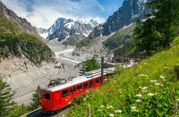 Chamonix for foden af mægtige Mont-Blanc - Tandhjulsbanen op til gletsjeren