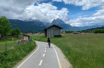På cykel i og omkring Garmisch-Partenkirchen - © FDM Travel / Adobe Stock
