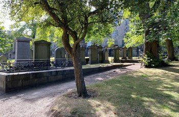 Greyfriars Kirkyard i Edinburgh - kirkegården i den gamle bydel