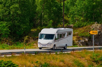 Helintegreret autocamper i Europa - kørende autocamper