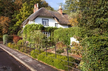 Stråtækt hus i Hampshire området i England