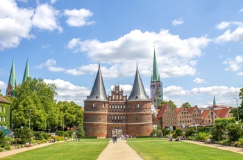 Byporten Holstentor i Lübeck, Nordtyskland