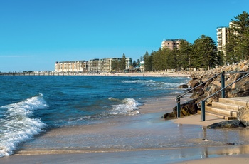 Strand i Glenelg - en del af Adelaide