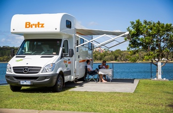 afslapning i skyggen ude foran Britz autocamper i Australien/New Zealand