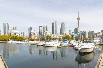 Toronto - havnen og CN tower i baggrunden