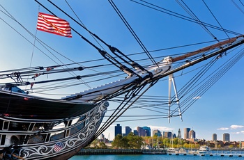 Boston - USS Constitution og skyline i baggrunden