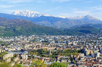 Udsigt til Grenoble for foden af de franske Alper, Frankrig