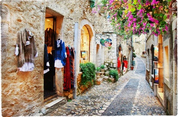 Små butikker i smal gade, Saint-Paul de Vence, Provence i Frankrig