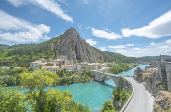 Byen Sisteron ved floden Durance i Provence